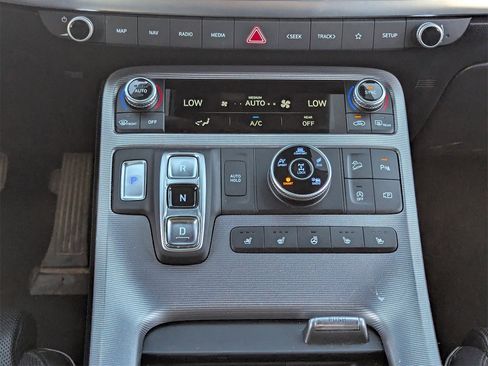 Used 2024 Hyundai Palisade Calligraphy image 24