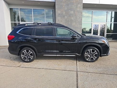 Certified 2025 Subaru Ascent Limited image 4