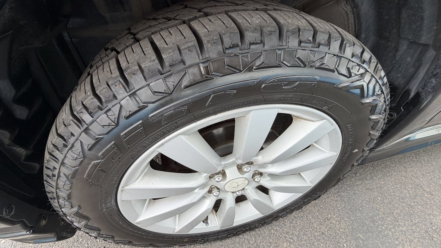 Used 2011 Mitsubishi Outlander Sport SE AWD/4WD image 17
