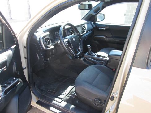 Used 2016 Toyota Tacoma TRD Off-Road w/ Towing Package image 22