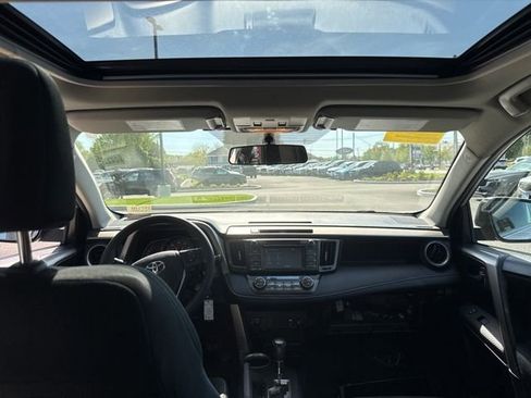 Used 2015 Toyota RAV4 XLE AWD/4WD image 12