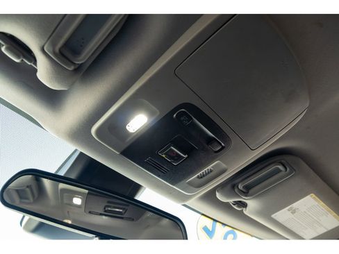 Used 2022 Toyota Camry SE image 31