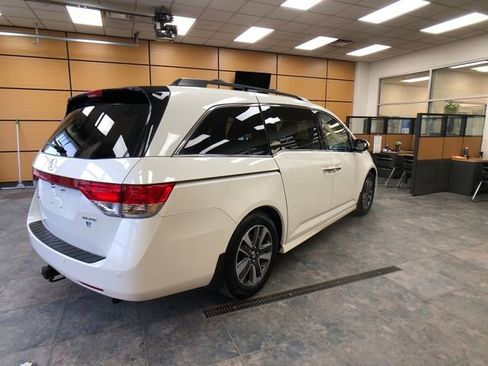 Used 2017 Honda Odyssey Touring image 7