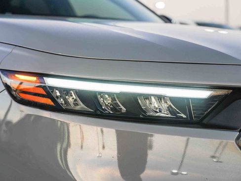 Used 2024 Honda Accord Sport image 2