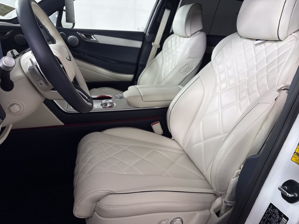 Certified 2025 Genesis GV80 3.5T Prestige AWD/4WD image 12