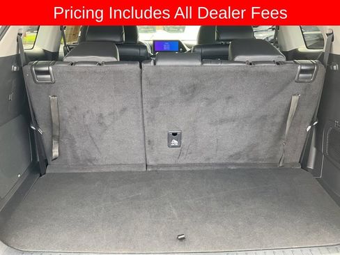 Used 2023 Toyota Highlander Limited AWD/4WD image 16