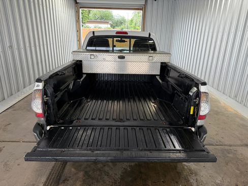 Used 2010 Toyota Tacoma PreRunner RWD image 12