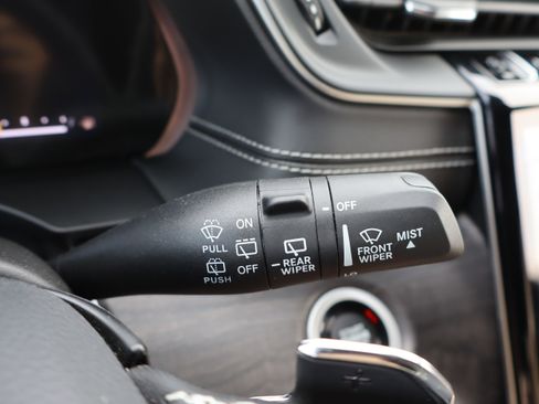 Used 2023 Jeep Grand Cherokee L Limited image 22