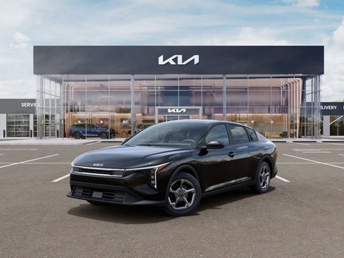 New 2026 Kia K4 LXS image 1