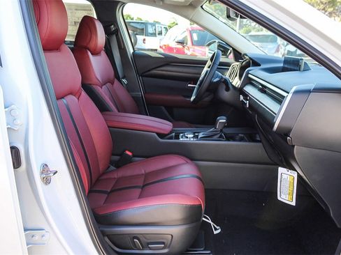 New 2026 MAZDA CX-50 AWD 2.5 Hybrid w/ Weather Package image 18