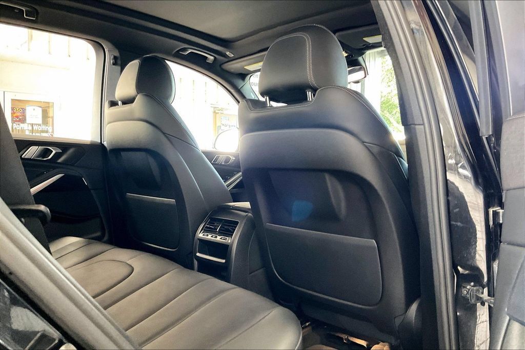 Used 2022 BMW X5 xDrive45e AWD/4WD image 21
