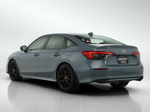 Used 2023 Honda Civic Sport image 3