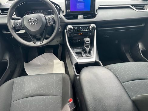 Used 2024 Toyota RAV4 XLE w/ Convenience Package FWD image 21
