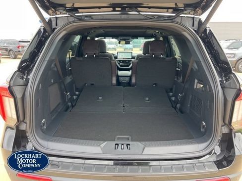 New 2026 Ford Explorer Platinum RWD image 24