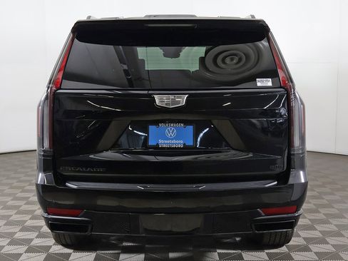 Used 2023 Cadillac Escalade ESV Sport Platinum w/ LPO, ONYX Package image 22