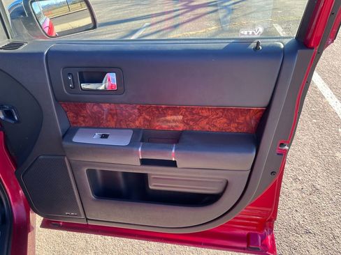 Used 2011 Ford Flex Limited w/ Rapid Spec Order Code image 25