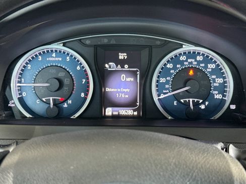 Used 2016 Toyota Camry LE FWD image 33