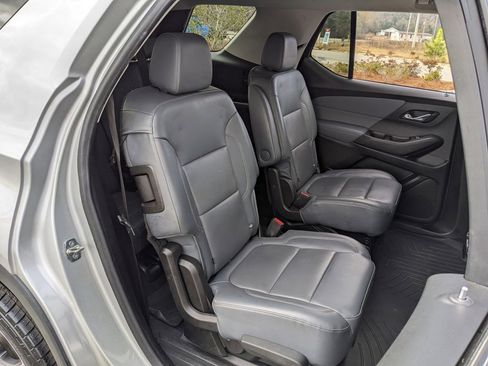 Used 2020 Chevrolet Traverse LT w/ LT Premium Package image 48