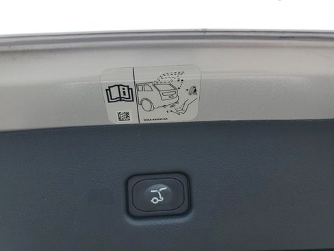 Used 2019 Lincoln Nautilus FWD image 9