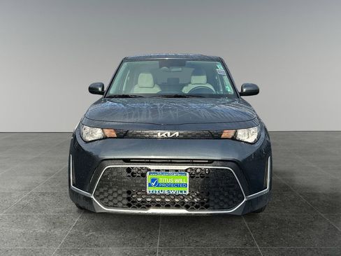 Used 2025 Kia Soul LX FWD image 3
