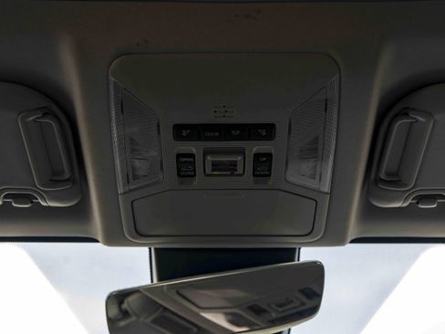 Used 2025 Toyota RAV4 XLE Premium image 34