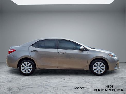 Used 2015 Toyota Corolla LE FWD image 8