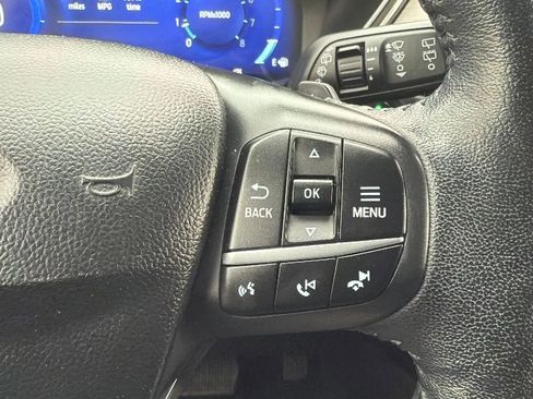 Used 2020 Ford Escape Titanium image 11