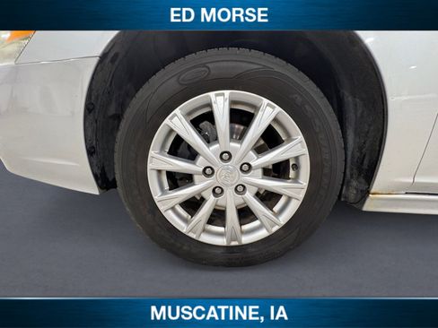 Used 2011 Buick Lucerne CXL w/ Driver Confidence Package image 14