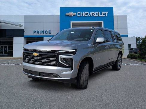 New 2026 Chevrolet Suburban High Country RWD image 13