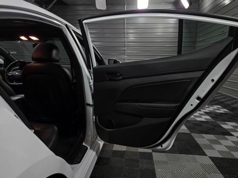 Used 2018 Hyundai Elantra Sport image 33