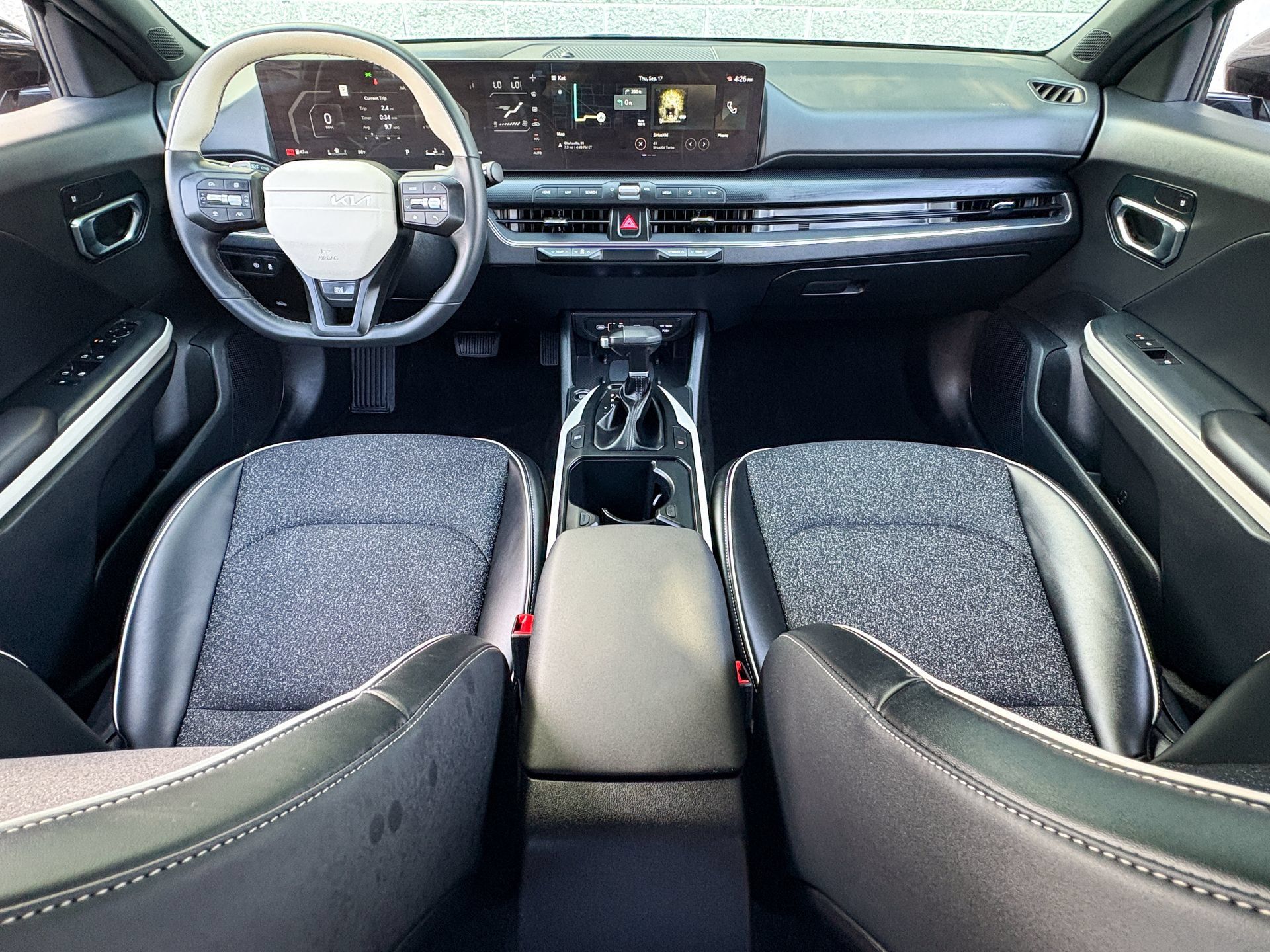 Used 2025 Kia K4 GT-Line FWD image 2