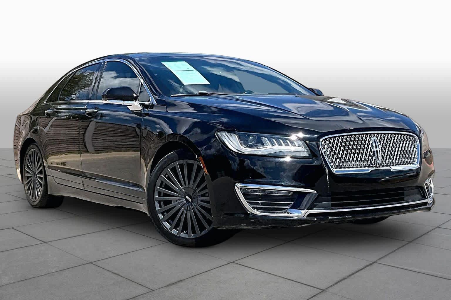 Used 2017 Lincoln MKZ Reserve FWD image 3