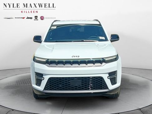 New 2026 Jeep Grand Wagoneer L Limited AWD/4WD image 18