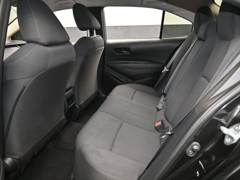 Used 2022 Toyota Corolla LE image 30