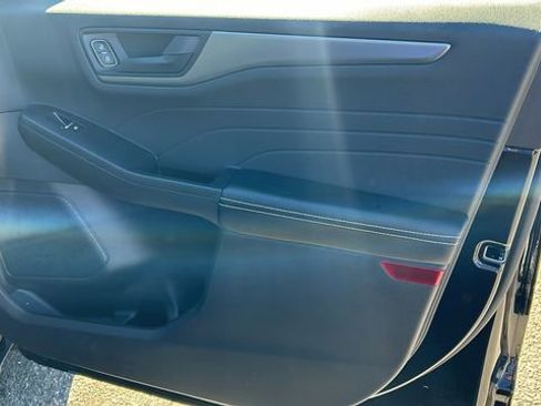 Certified 2023 Ford Escape AWD image 10