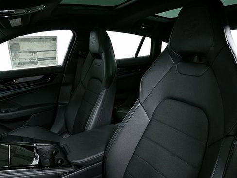 New 2025 Porsche Panamera 4 image 5