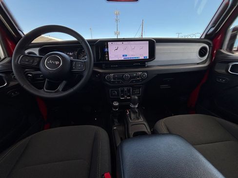 Used 2025 Jeep Wrangler Unlimited Sport AWD/4WD image 32