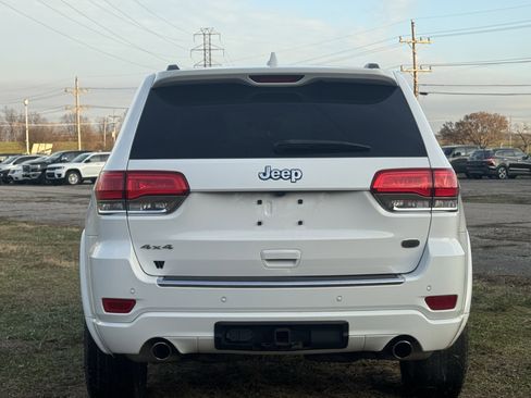 Used 2021 Jeep Grand Cherokee Overland AWD/4WD image 6