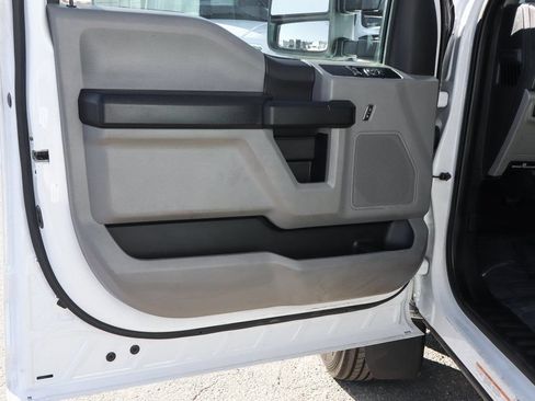 Used 2020 Ford F550 2WD Regular Cab Super Duty image 14
