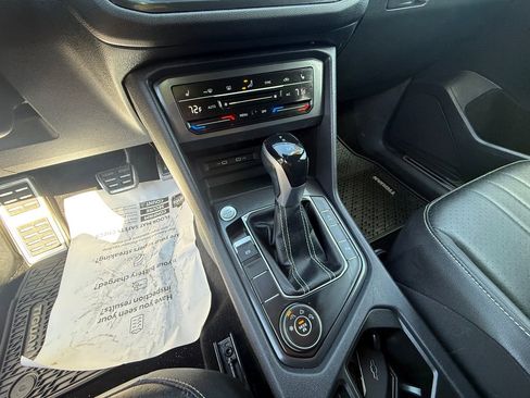 Used 2023 Volkswagen Tiguan SE R-Line AWD/4WD image 10