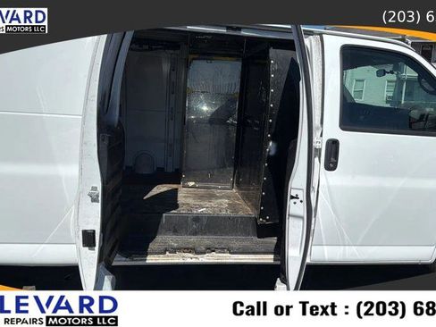 Used 2015 Chevrolet Express 2500 Extended RWD image 28
