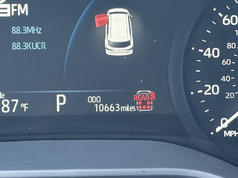 Certified 2025 Toyota Sienna XLE w/ XLE Plus Package AWD/4WD image 36
