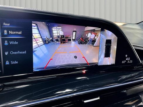 Used 2023 Cadillac Escalade ESV V AWD/4WD image 14