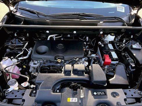 Certified 2024 Toyota RAV4 LE image 31