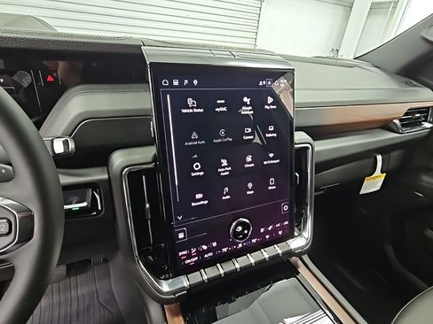 New 2026 GMC Yukon XL Denali image 12