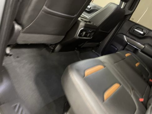 Used 2021 GMC Sierra 1500 AT4 w/ AT4 Premium Package AWD/4WD image 17