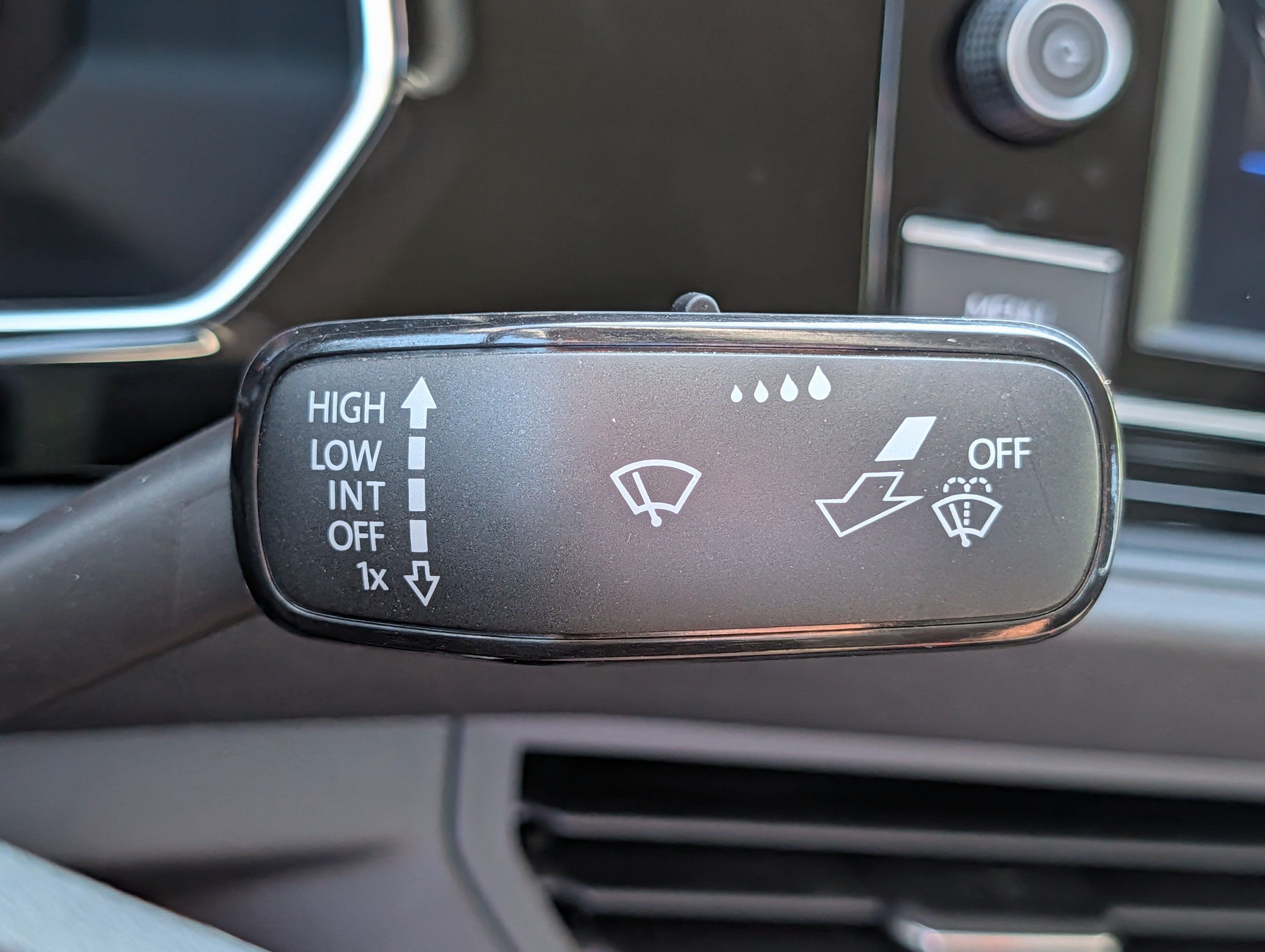 Used 2023 Volkswagen Jetta S FWD image 32
