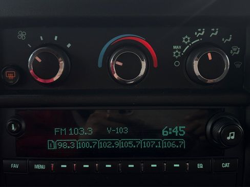 Used 2017 Chevrolet Express 3500 LT w/ LT Preferred Equipment Group image 21