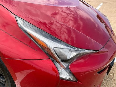 Used 2017 Toyota Prius Four FWD image 30