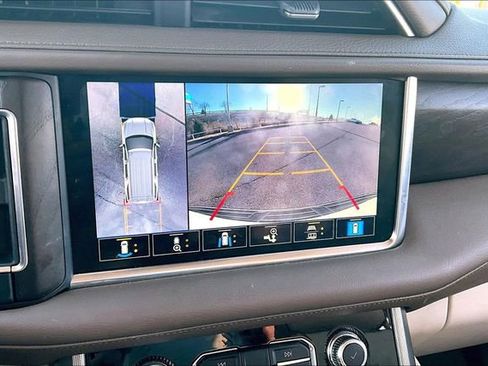 Used 2021 GMC Yukon Denali w/ Denali Premium Package image 21